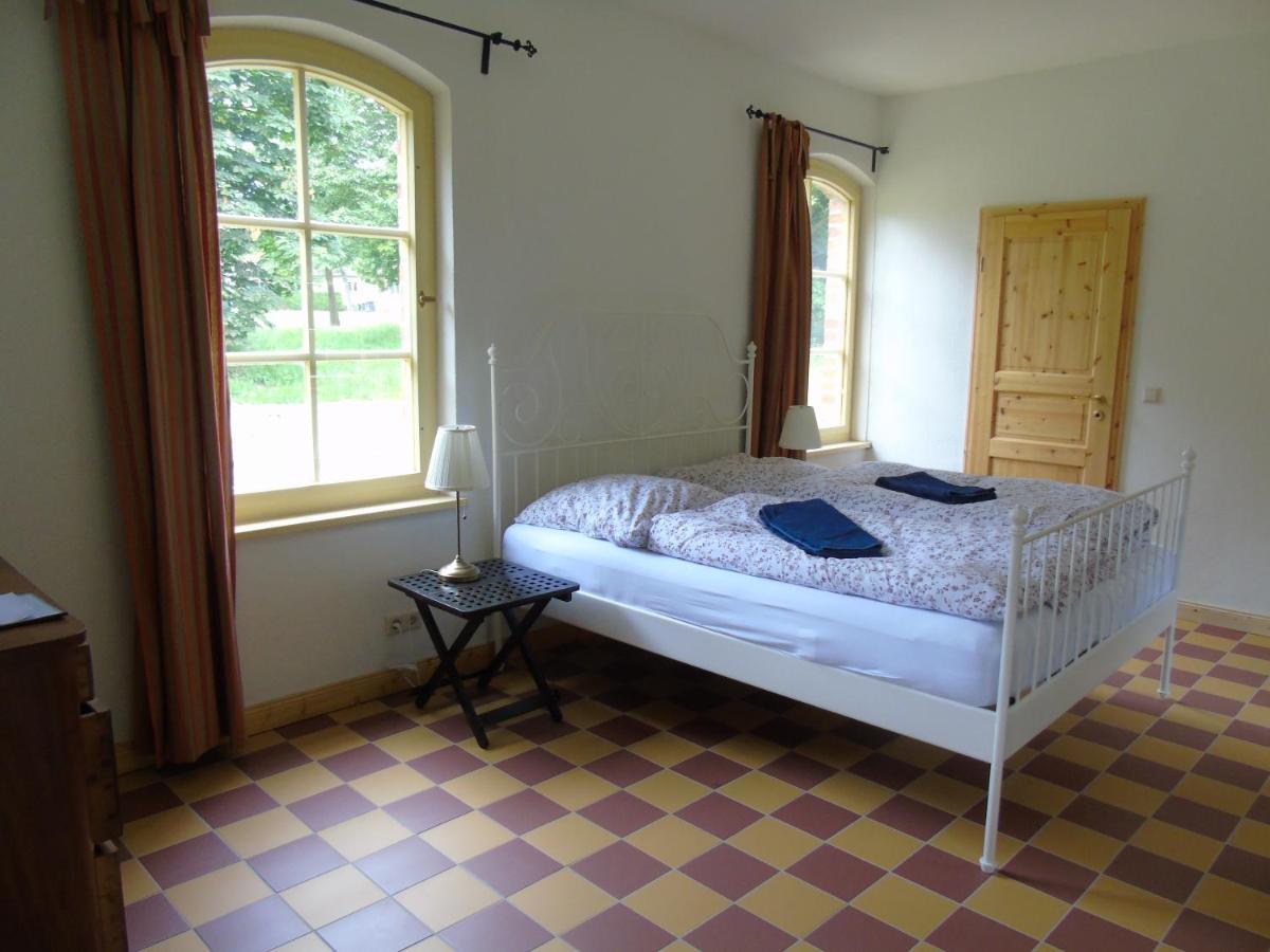 Schmiede Der Wasserburg Liepen Gielow 外观 照片